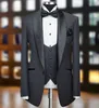 Ny ankomst Slim Fit Men Tuxedo Fashion Wedding Blazer för brudgum Black Shawl Lapel Business Event Wear