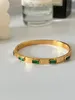 Bracelet à la mode rond circulaire manchette Bracelets pour femme élégant vert blanc couleur Zircon incrusté bijoux Noeud brassard Pulseiras