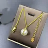 Qafx Pendant Necklaces 2023 Original Designer Girls Women Pearl Letter Pendant Necklace Elegant Love 18k Gold Bangles y Engrave Chain Fashion Jewelry Lady Part