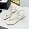 Luxe sandalen ontwerper Flat Heel Shoes Women T-String Foot Flip Flops Fashion Party Slippers Maat 35-41 met doos