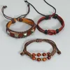 Set di braccialetti con ciondoli in perline di legno multistrato intrecciati fatti a mano in corda di cuoio, set di gioielli decorativi con bracciale regolabile