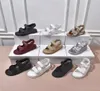 designerskor strandsandal Tjock botten Sportsandaler Sneakers mode Läder Casual kvinna Skor sammet Letter Plattform damsko storlek 35-41-42 us4-us11 Med låda