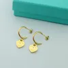 مصمم ذو علامة تجارية عازلة HEART HOOP 316L من الفولاذ المقاوم للصدأ الذهب Sier Rose Letwork Engrave Love Diamond Earrings Girls Girls Girls Girls Girls