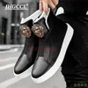 Men's leisure boots Luxury brand Deluxe men's small white Boots British fashion sports casual shoe board breathable Zapatos Hombre A2