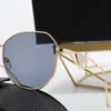 Gafas de sol de diseñador de moda anteojos clásicos de gafas al aire libre anteojos para el sol para el hombre Mujer 7 Color Opcional Triangular Firma 002
