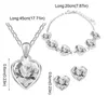 Boucles d'oreilles de collier Set Bracelet Crystal Femmes Bijoux Simple trois pièces Cœur pour le bal