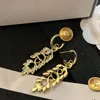 Charm Top Designer Stamp Brand Charm Leaf Earrings Pendant Luxury 18K Gold Stud Earrings Populära vintage Style Jewelry for Women Celtic