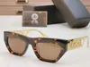 Gafas de sol para hombres y mujeres Estilo clásico de verano ANTIREFLEJO Placa retro Cuadrado Marco completo Anteojos de moda Caja aleatoria negro rojo