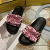 Dam Satin Sandaler Lyx Tofflor Plattform Sandal Mode Satin Silke Skor Gummi Slip on Loafers Scarf Tyg Bekväm tofflor med box