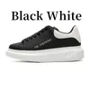 Diseñador Sneakers de gran tamaño zapato casual de cuero de cuero Plataforma de moda blanca hombre negro para hombres de lujo de lujo gamuza chaussures de evadrilles entrenador deportivo