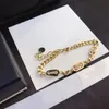 Armbänder Luxusdesigner Klassischer Buchstaben 18K Gold plattiert Edelstahl Frauen Hochzeitsliebhaber Geschenkbänder Accessoires Großhandel L053