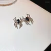 Pendientes de tuerca Aguja de plata tachonada con araña de diamantes de imitación Diseño de personalidad coreana Pendientes exagerados de estilo fresco.