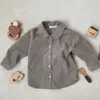 Camisas infantis Cardigã de outono Cardigã de manga comprida Camiseta criança menino fofo Bordado de urso Camisa infantil de algodão pura Tops Roupas 230317