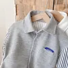 Kinderhemden Kinderhemden im koreanischen Stil 1–7 Jahre Herbstmode für Babys, gestreifte Hemden aus Baumwolle, schicke Langarmshirts 230317