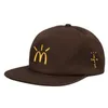 Trat Mc Casquette Designer Letter Broderad Fashion Street Baseball Hat Platt Casual Cap för män kvinnor