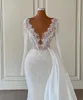 Abito da sposa sexy sirena scintillante Perle che bordano Sheer scollo a V Manica lunga Perline Abiti da sposa Robe De Soiree Custom Made