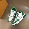 Scarpe da uomo firmate di lusso di alta qualità Scarpa casual Sneakers in pelle di vitello gialla e bianca fluorescente mkjk mxk10000001