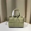 Vårkvalitet axelkohuden ACRO 2024 Luxury Boteega Totes Tote Bag Knittad High Venata Single Bags Leather Crossbody Han 2C68