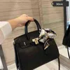 Birkinbag Aabkin Handtaschen Designer -Taschen Designer gleich One Schulter Messenger Kopf Leder Damen Platin -Werksauslass vielseitig haben FRJ 9c8y