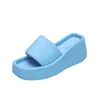 Slippers 2023 Летние платформы сандалии для женщин мода повседневные конопляные тапочки толстые подошва открытые пальцы на открытом воздухе пляж