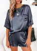 Kvinnors sömnkläder Summer Satin Pyjamas Set Imitated Silk Sexig hemkläder Kvinnliga lounge slitage Set PJS 230317