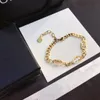 Armbänder Luxusdesigner Klassischer Buchstaben 18K Gold plattiert Edelstahl Frauen Hochzeitsliebhaber Geschenkbänder Accessoires Großhandel L053