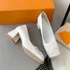 Włochy buty designerskie damskie obcasy SHAKE obcasy patentowe sandały modne damskie buty sukienka muły metalowa klamra slajdy masywne sandały