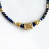 Charm armband 2mm fasetterad sten lapis lazuli guld färgpärlor justerbara armband man kvinnor fashionabla armtillbehör gåva grossist