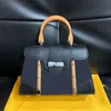 Solid Color Messenger Luxury Fashion Handväskor för Teen Girls Shopping Dark Blue Belt Classic Womens Bag äkta läder Tote Bags Party Elegant XB001 E23