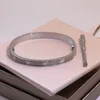 High-end volledige diamanten armband voor mannen en vrouwen, luxe schroefarmband, mode, klassieke liefde, designer armband, valentijn sieraden, cadeau, goudlegering, ambacht, vervaagt nooit