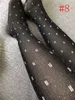 2023 Nouveaux collants de créateurs de mode Bas Femmes Leggings Chaussettes de luxe Lettres complètes Stretch Net Bas Dames Sexy Collants noirs pour la fête de mariage