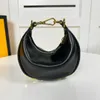 Borse a tracolla firmate Lady con scritte Borsa hobo Nano Graphy da 16,5 cm con chiusura a zip impreziosita da cinturini a catena in metallo dorato vintage