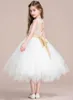 Meisjesjurken Flower 2023 Appliques Kinderen met korte mouwen prinses voor bruiloften eerste communie -jurk optocht jurk