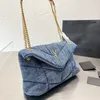 Französischer Damen-Denim Lila Peffer Gesteppte Taschen Vinatge Chevron-Linie Weiche Wolke Designer-Geldbörse Goldmetallkette Crossbody-Schulter Luxus-Jumbo-Handtaschen 30X19CM