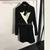 基本カジュアルドレスデザイナー女性プリーツドレス金属三角ベルト es デザイナースタイル秋冬ファッション衣類 3XPH RJYV