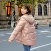 Trenchs de femmes manteaux femmes courte veste rembourrée belle brillante coréenne lâche coton épaissi pain vêtements parkas à capuche