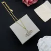 Hänge halsband designer brev vivian chokers lyx kvinnor mode smycken metall pärlhalsband cjeweler westwood rörelse aktuell 5032ess