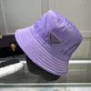 Kolorowy designerski kapelusz typu Bucket ochrona przed słońcem solidne modne kapelusze z odwróconym trójkątem czapka rekreacyjna nowość 8 kolorów Design dla mężczyzny kobieta