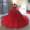 Princesse de luxe rouge arabe robes de mariée A-ligne avec longue cape cristal perlé corset à lacets chapelle train robe de mariée robe de mariée