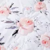 Conjuntos de roupas de cama 4 PCs Berço de cama para meninos meninas, incluindo saia de berço de manta Folhas de berço de fraldas Flor rosa Flor macia Conjunto de cama de bebê 230317