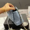 Womens Designer 19 Series Jumbo Denim Bags Bicolore gewatteerd Silver Hardware Crossbody Schouder Grote capaciteit Outdoor Sacoche Handtassen 30 cm voor Lady Girls