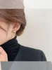 Dingle örhängen lyx unik runda elegant metallguldpläterade pärlöronklipp för kvinnor modesmyckesdesigner