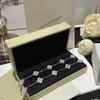 van clover bracelet Luxe classique 4/quatre feuilles trèfle bracelets à breloques chaîne de créateur Bracelet en argent pour fille mariage fête des mères bijoux de mode