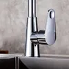 Keukenkranen Moderne kraan koper Koper Single Hole Sink Tap 360 graden Rotatie en koudwatermixer Keramische klep Kerndekbevestiging