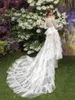 Efektowne sukienki ślubne A-Line Bateau Long Rleeve koronkowe kandydaci hi-lo plisaty kaplicy sukienka zamek błyskawiczny