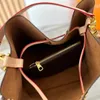 حقائب تسوق Women Women Bucket Ports Floral Round Point Letter Leather Leather Fashion Counter Conder Wallets