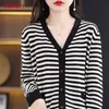 Kvinnors stickor Tees Rongyi 100 Cotton Woman Spring and Autumn Vneck Cardigan tröja Råt Randig Knit Fashion Bottom Shirt Style Top 230317