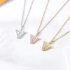 Designer Gold Letter Pendant Halsband för kvinnor Män Luxurys Designers Diamond Necklace Designer Jycken Mens Choker Fashion Chain Jewelry