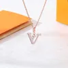 Designer Gold Letter Pendant Halsband för kvinnor Män Luxurys Designers Diamond Necklace Designer Jycken Mens Choker Fashion Chain Jewelry