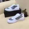 Fashion Luxury Casuals Shoes Men Soft Bottoms Running Sneakers Perfect Elastic Band Low Top Graffiti Leather Designer Comfy Fitness Walk Casual Sports Shoes EU 38-45